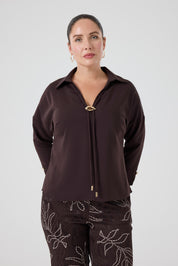 Gömlek Yaka Aksesuarlı Bluz Kahve