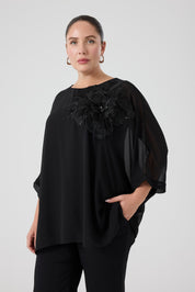 Büyük Çiçek Aplikeli Yarasa Kollu Takım Siyah