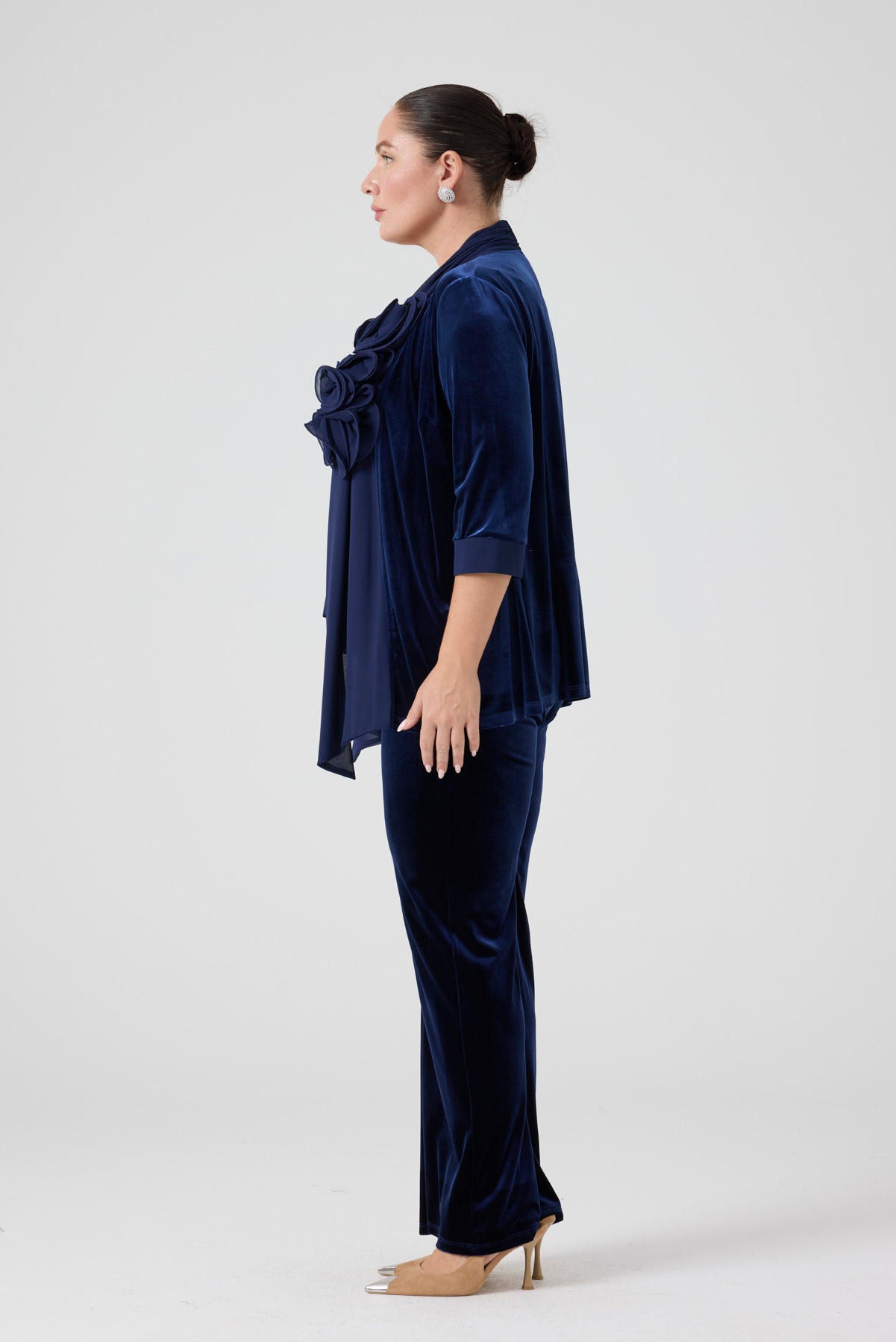 Şifon Garnili Burgu Çiçek Detaylı Ceket Kadife Pantolon 3'lü Takım - Lacivert