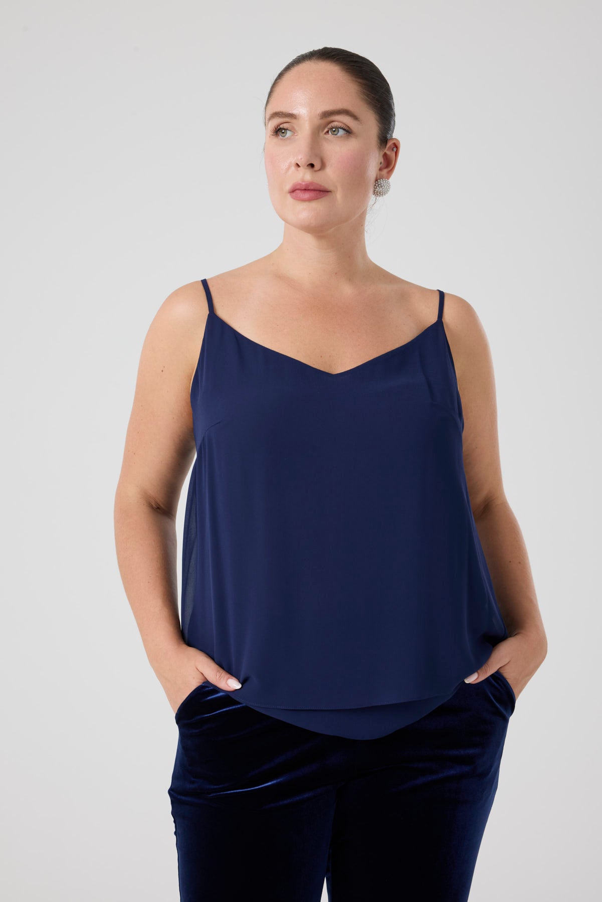 Şifon Garnili Burgu Çiçek Detaylı Ceket Kadife Pantolon 3'lü Takım - Lacivert