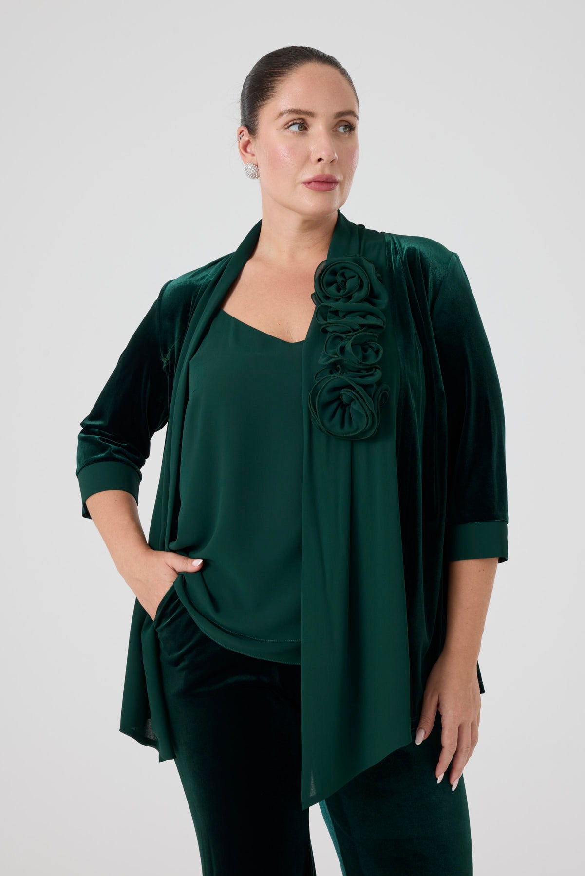 Şifon Garnili Burgu Çiçek Detaylı Ceket Kadife Pantolon 3'lü Takım - Zümrüt