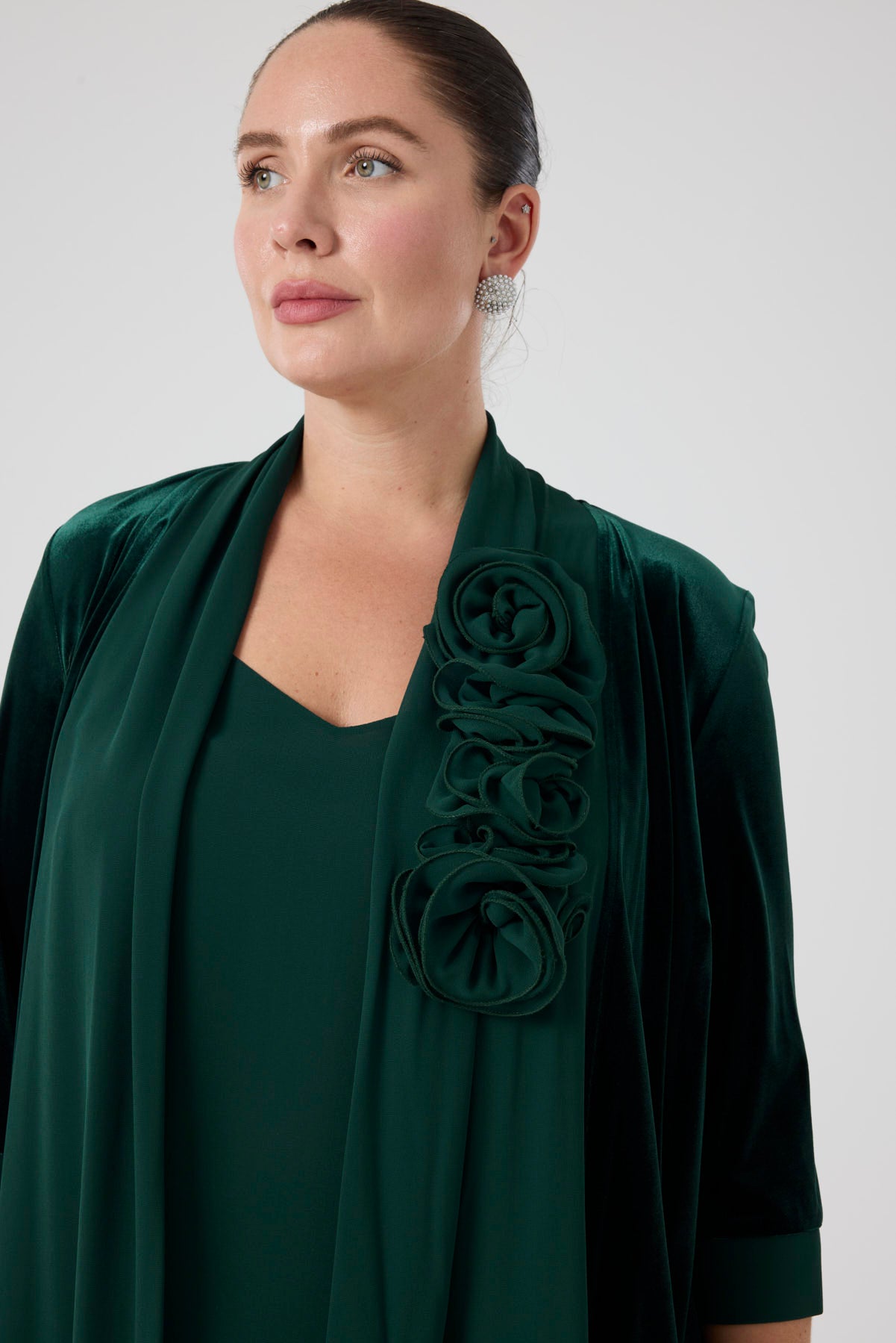 Şifon Garnili Burgu Çiçek Detaylı Ceket Kadife Pantolon 3'lü Takım - Zümrüt