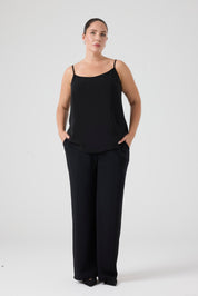 Kol Detaylı Üçlü Takım Siyah