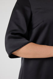 Çiçek Aksesuarlı Abiye Elbise Siyah