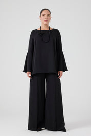 Volanlı Bluz - İşlemeli Yırtmaçlı Pantolon İkili Takım Siyah