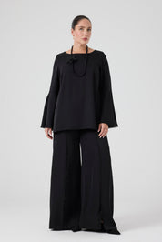 Volanlı Bluz - İşlemeli Yırtmaçlı Pantolon İkili Takım Siyah