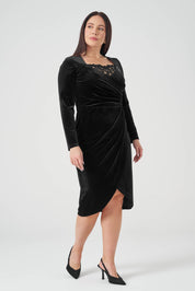 Yakası Dantelli Kruvaze Kadife Elbise Siyah