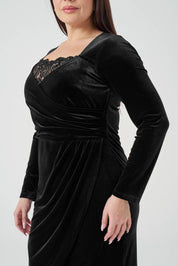 Yakası Dantelli Kruvaze Kadife Elbise Siyah