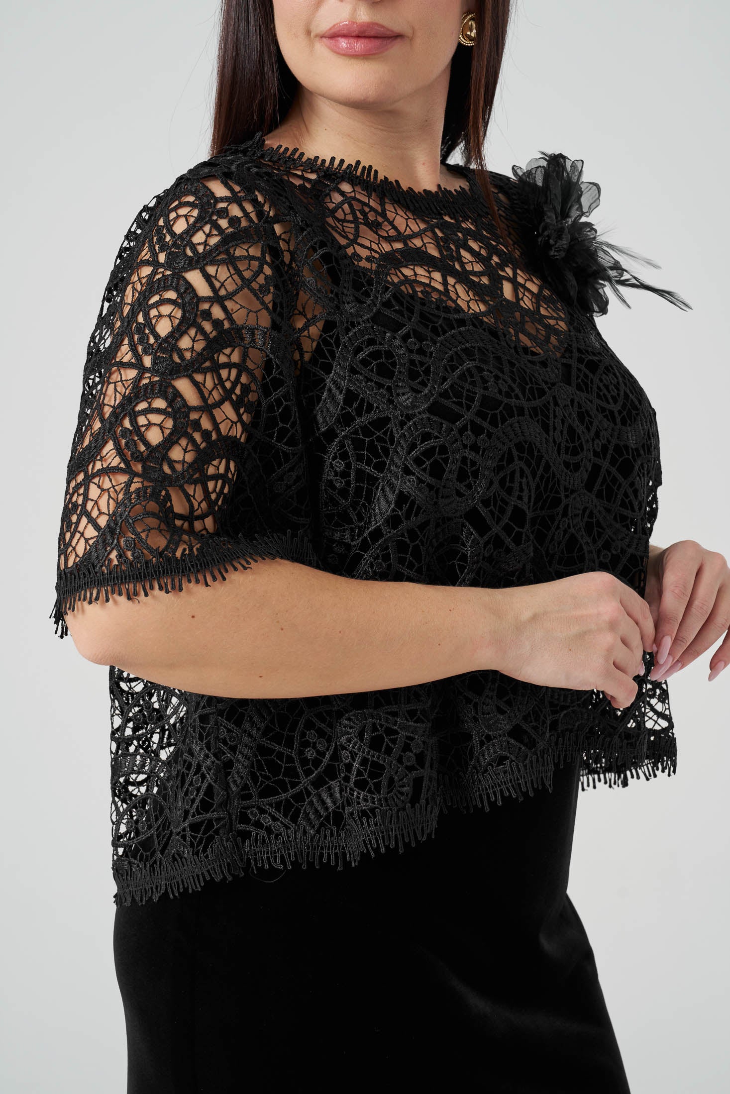 Güpür Bluzlu Kadife Elbiseli Takım Siyah