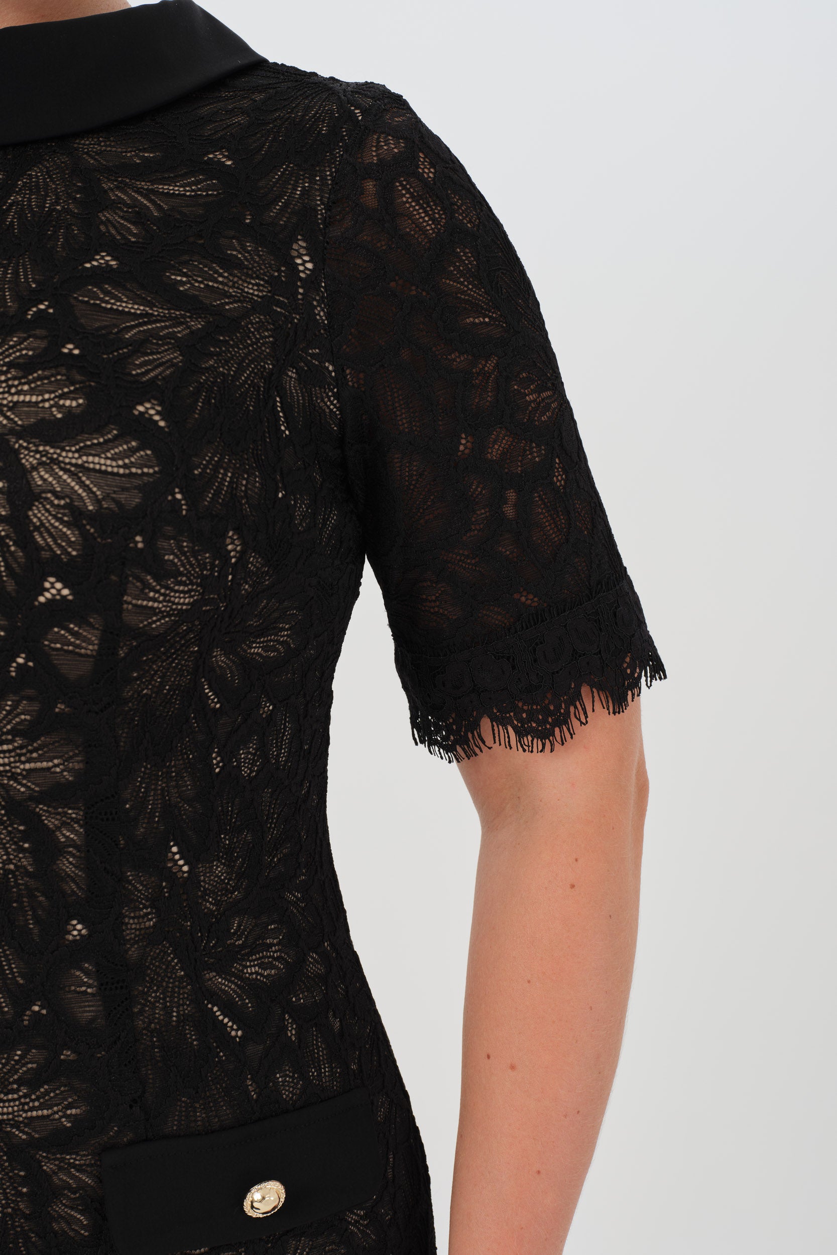 Çiçek Desenli Dantel Elbise Siyah-Ten