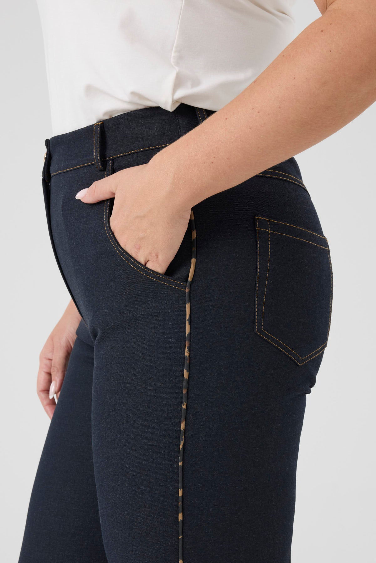 Biyeli Likralı Kot Pantolon Lacivert