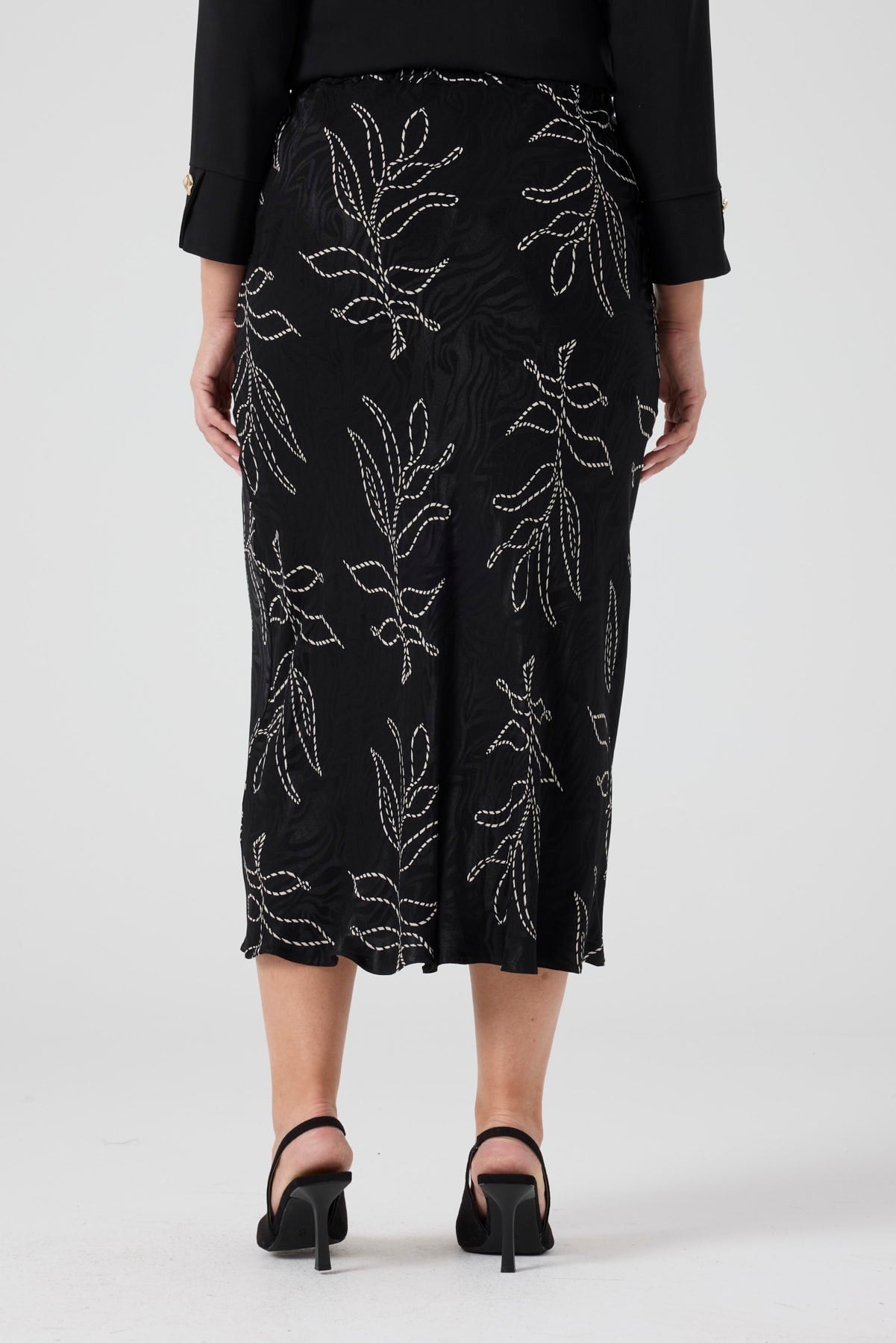 Jakarlı Viskon Verev Etek Siyah