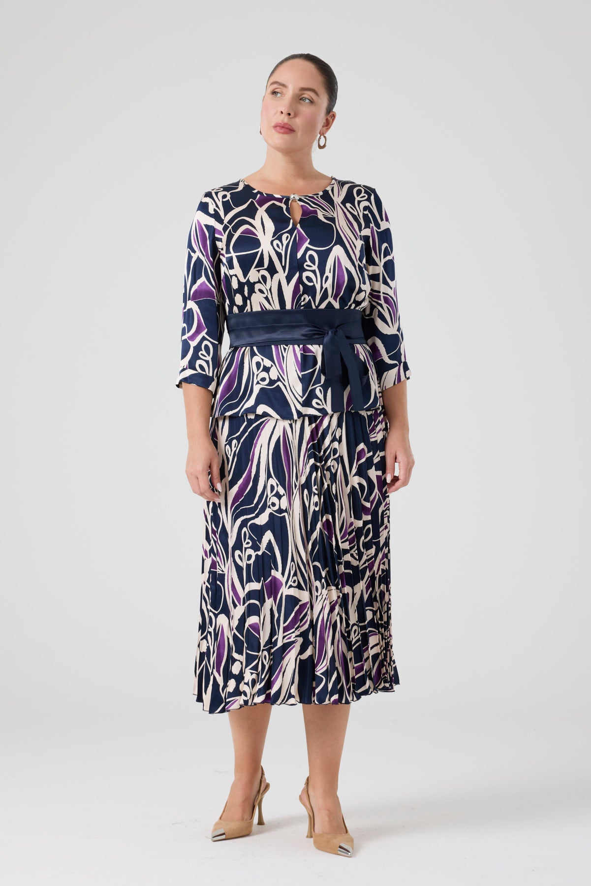 Eteği Piliseli Floş Viskon Takım Lacivert