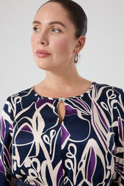 Eteği Piliseli Floş Viskon Takım Lacivert