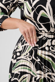 Eteği Piliseli Floş Viskon Takım Siyah