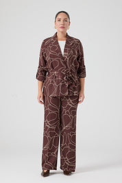 Desenli Pantolonlu Üçlü Takım Kahve