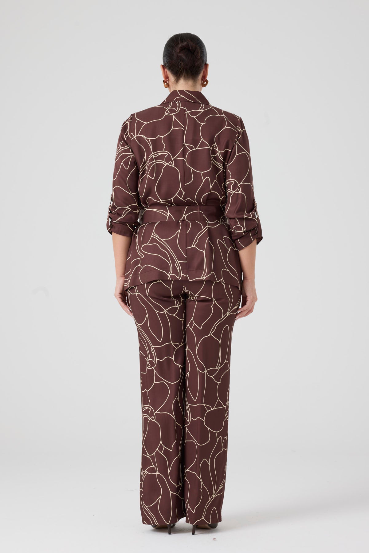 Desenli Pantolonlu Üçlü Takım Kahve