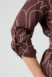 Desenli Pantolonlu Üçlü Takım Kahve