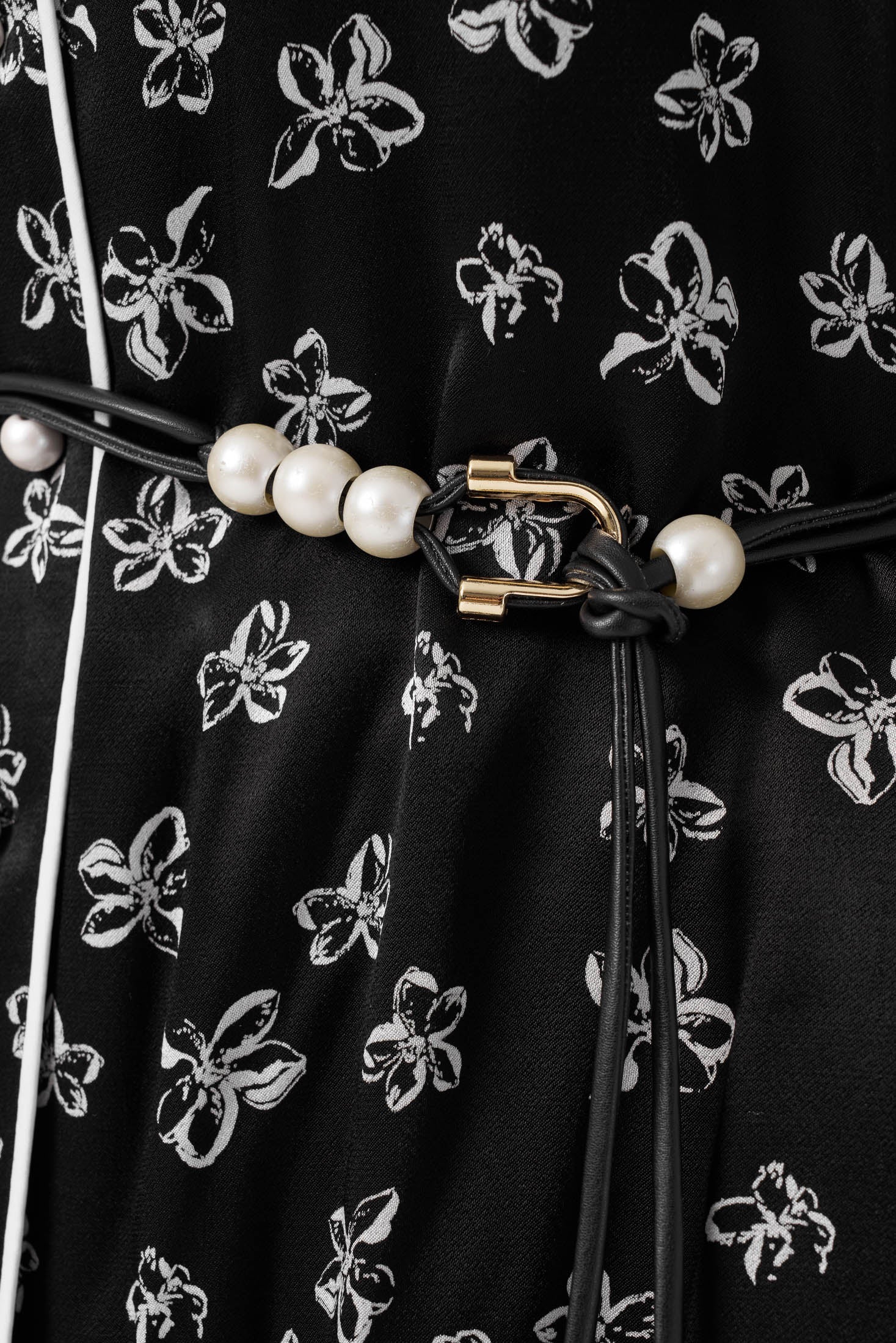 Çiçek Desenli Gömlek Etek Takım Siyah