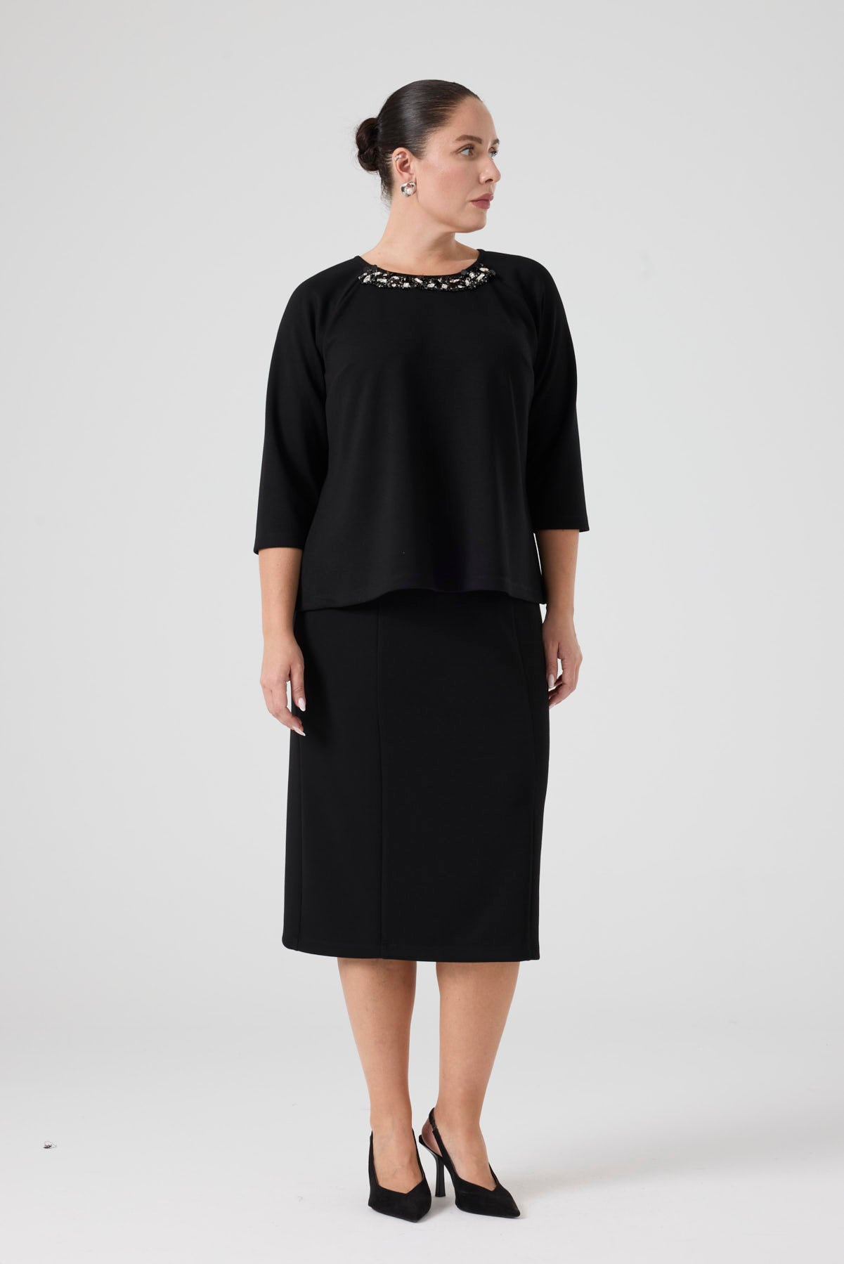 Yakası İşlemeli  Örme Etek Bluz Takım Siyah