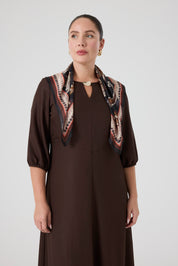 Fularlı Viskon Elbise Kahve