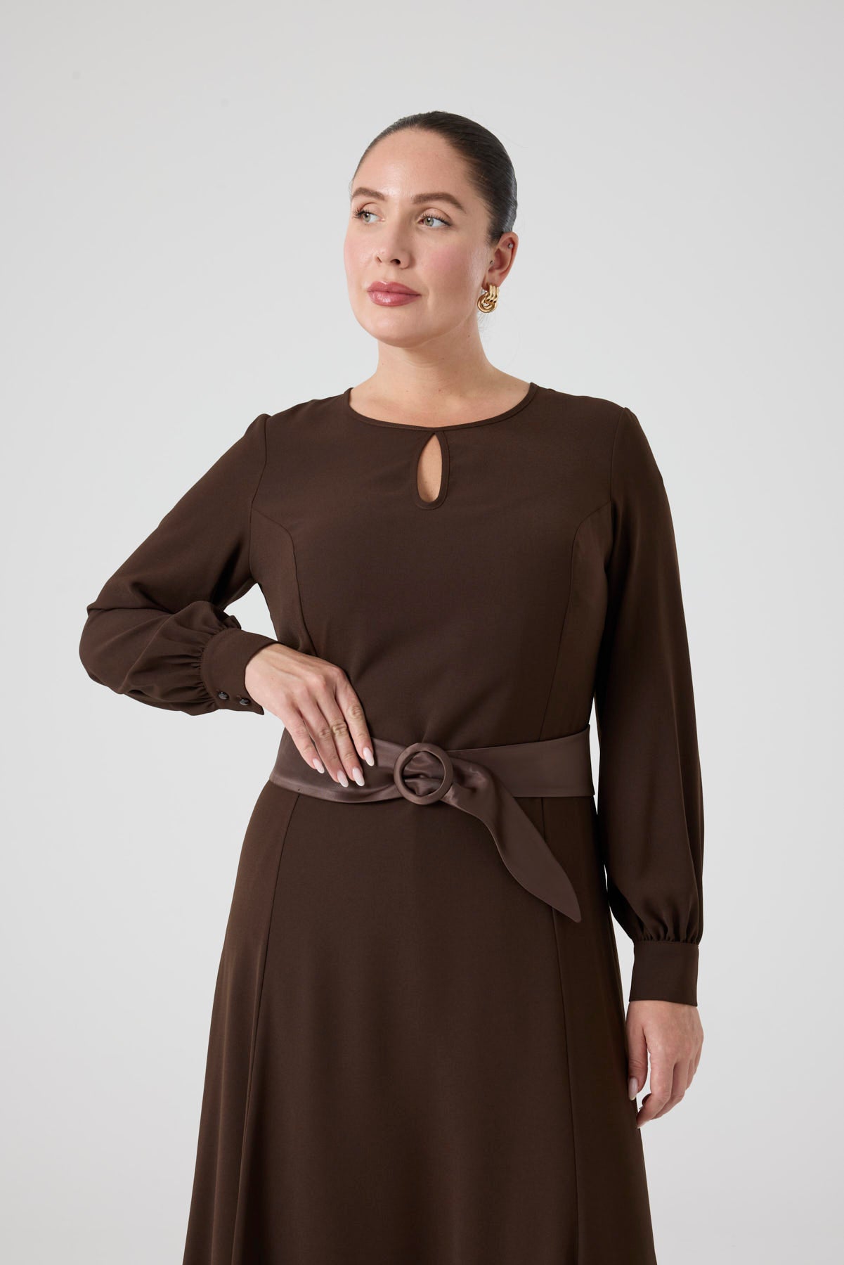 Saten Kemerli Kloş Elbise Kahve