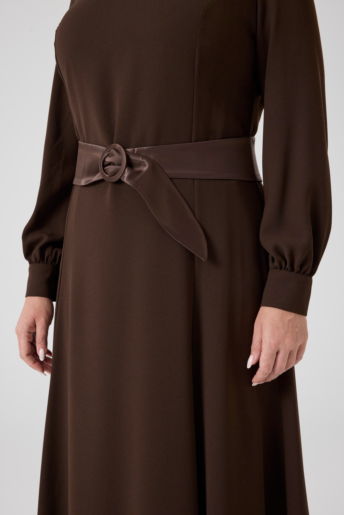 Saten Kemerli Kloş Elbise Kahve