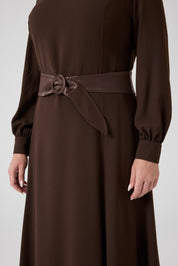Saten Kemerli Kloş Elbise Kahve