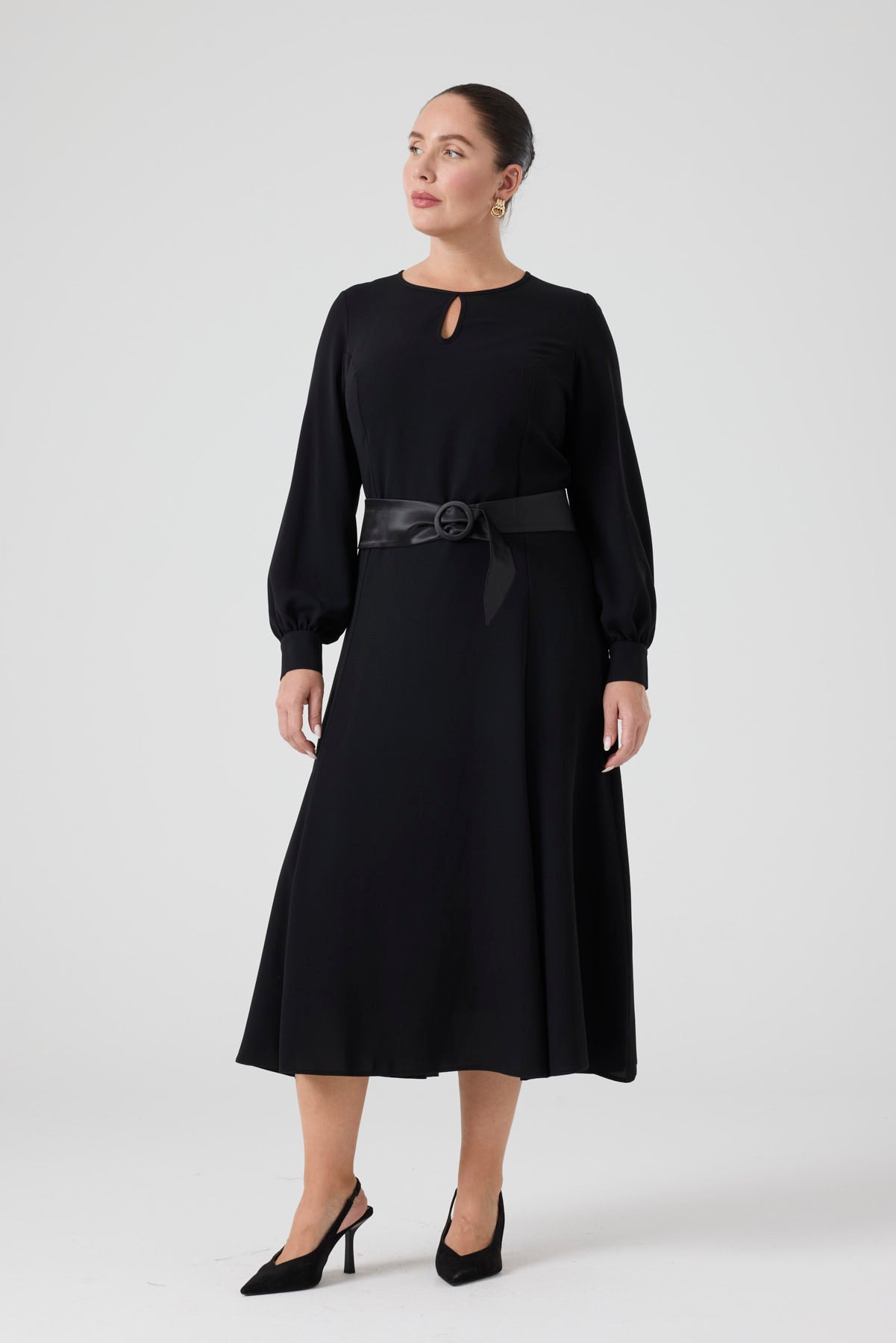 Saten Kemerli Kloş Elbise Siyah