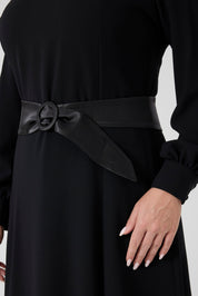 Saten Kemerli Kloş Elbise Siyah