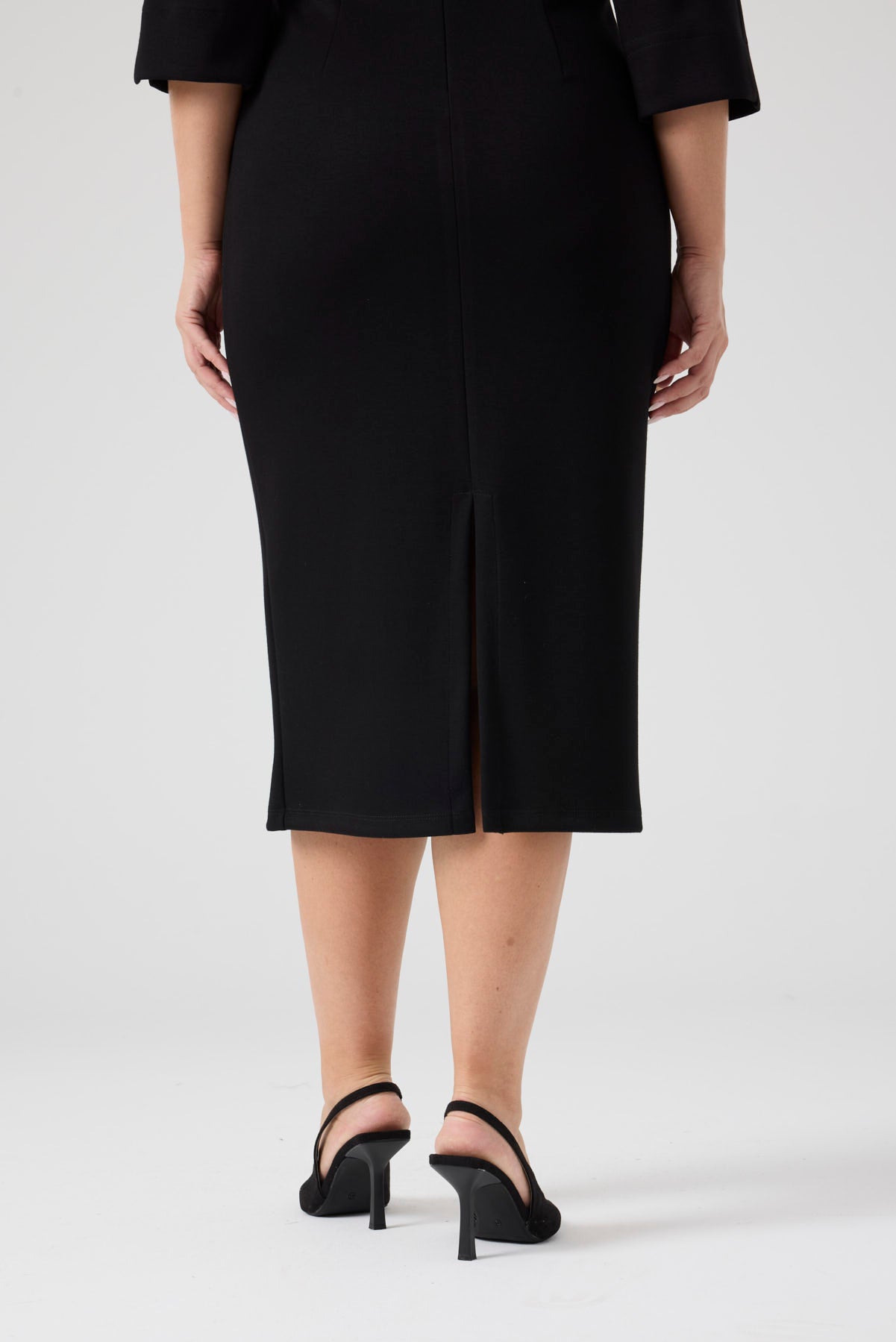 Düğme Detaylı Örme Elbise Siyah