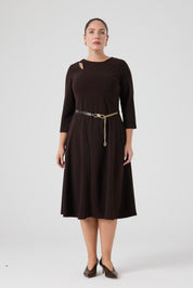 Damla Dekolteli Kemerli Örme Elbise Kahve