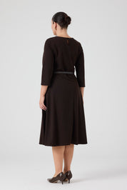 Damla Dekolteli Kemerli Örme Elbise Kahve