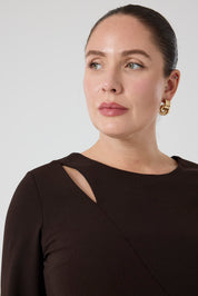 Damla Dekolteli Kemerli Örme Elbise Kahve