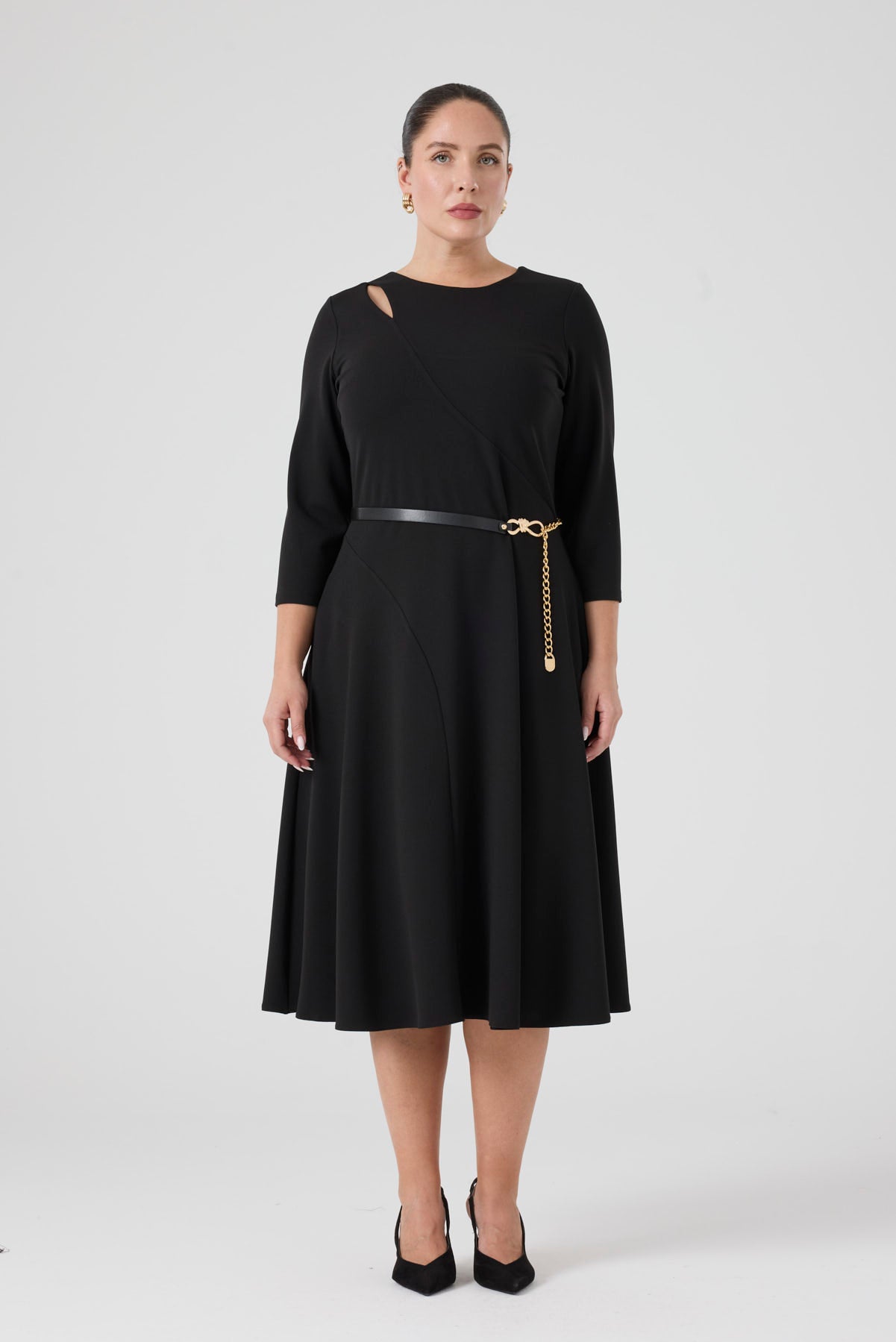 Damla Dekolteli Kemerli Örme Elbise Siyah