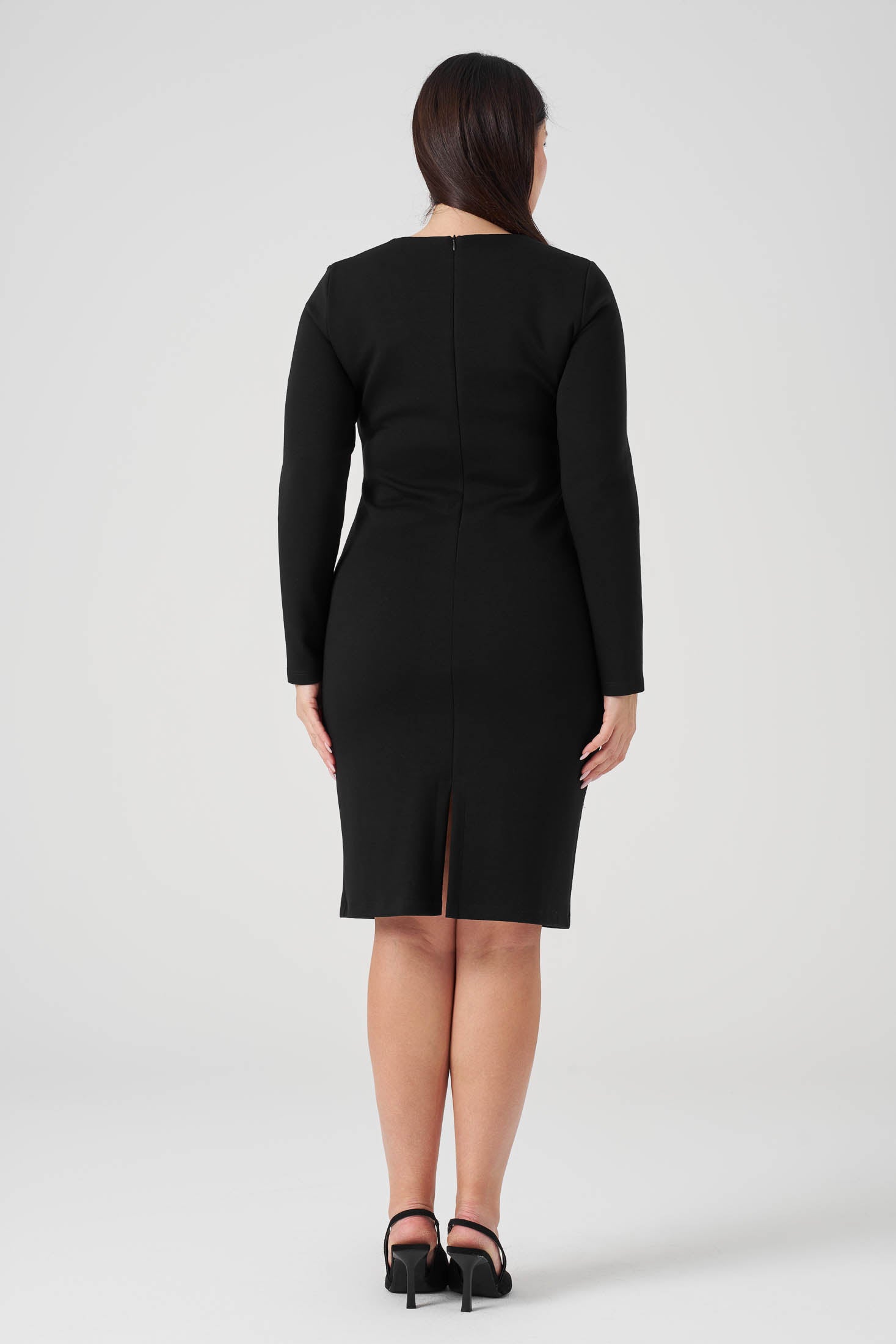 Yakası Pencere Detaylı Elbise Siyah