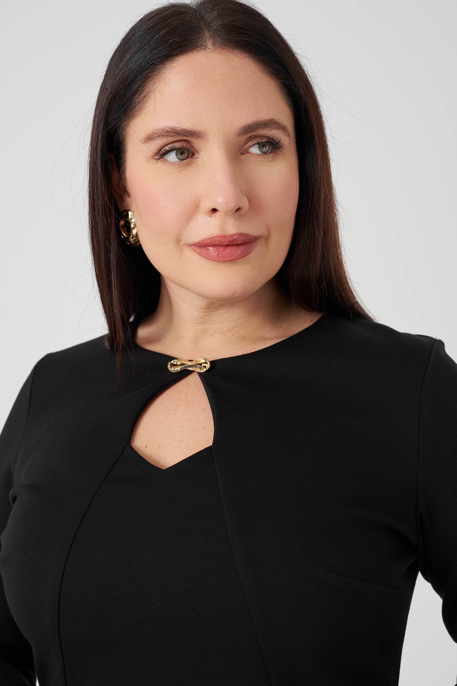 Yakası Pencere Detaylı Elbise Siyah