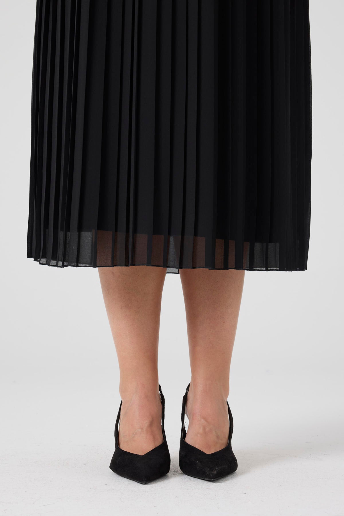 Eteği Piliseli Elbise Siyah