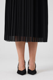 Eteği Piliseli Elbise Siyah