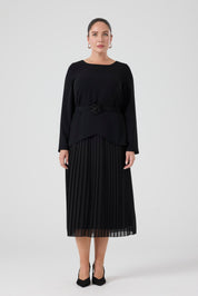 Eteği Piliseli Elbise Siyah