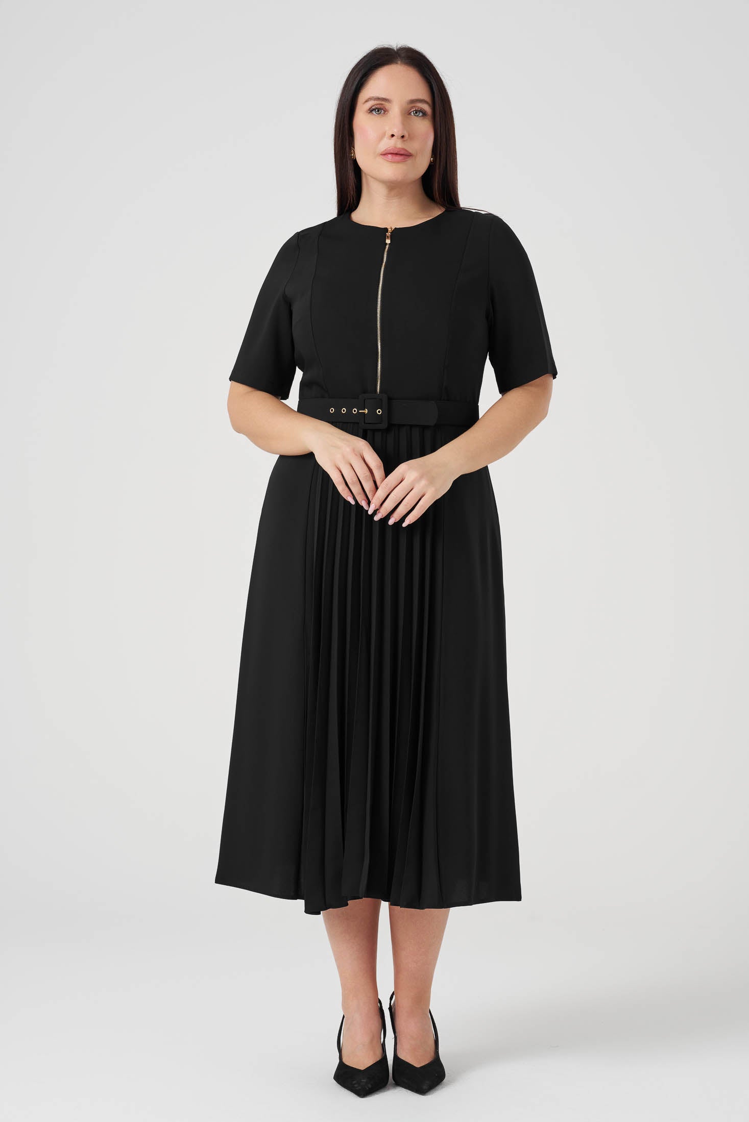 Piliseli Fermuarlı Elbise Siyah