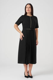 Piliseli Fermuarlı Elbise Siyah