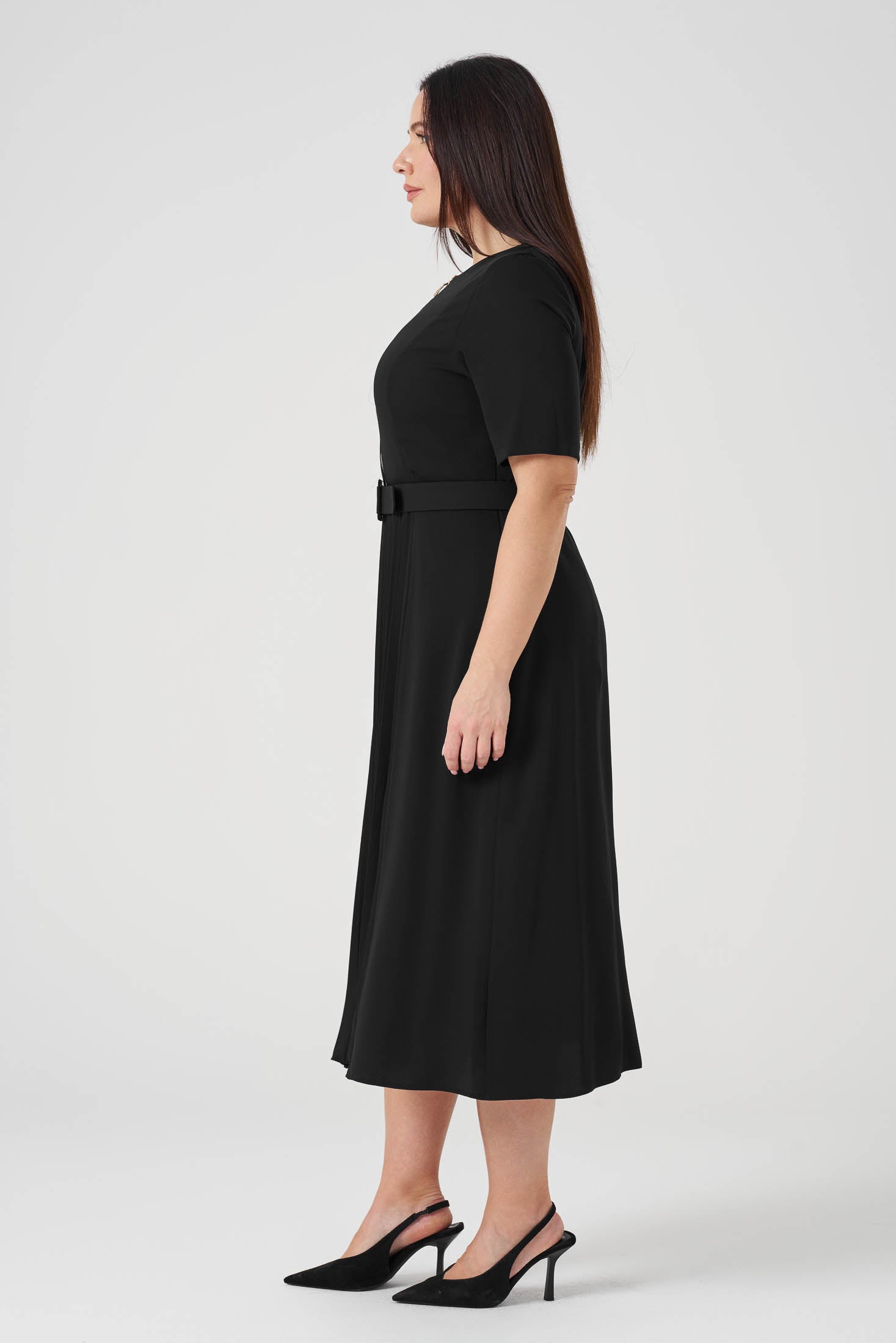 Piliseli Fermuarlı Elbise Siyah