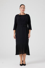 Pilise Detaylı Kemerli Elbise Siyah