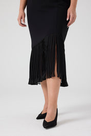 Pilise Detaylı Kemerli Elbise Siyah