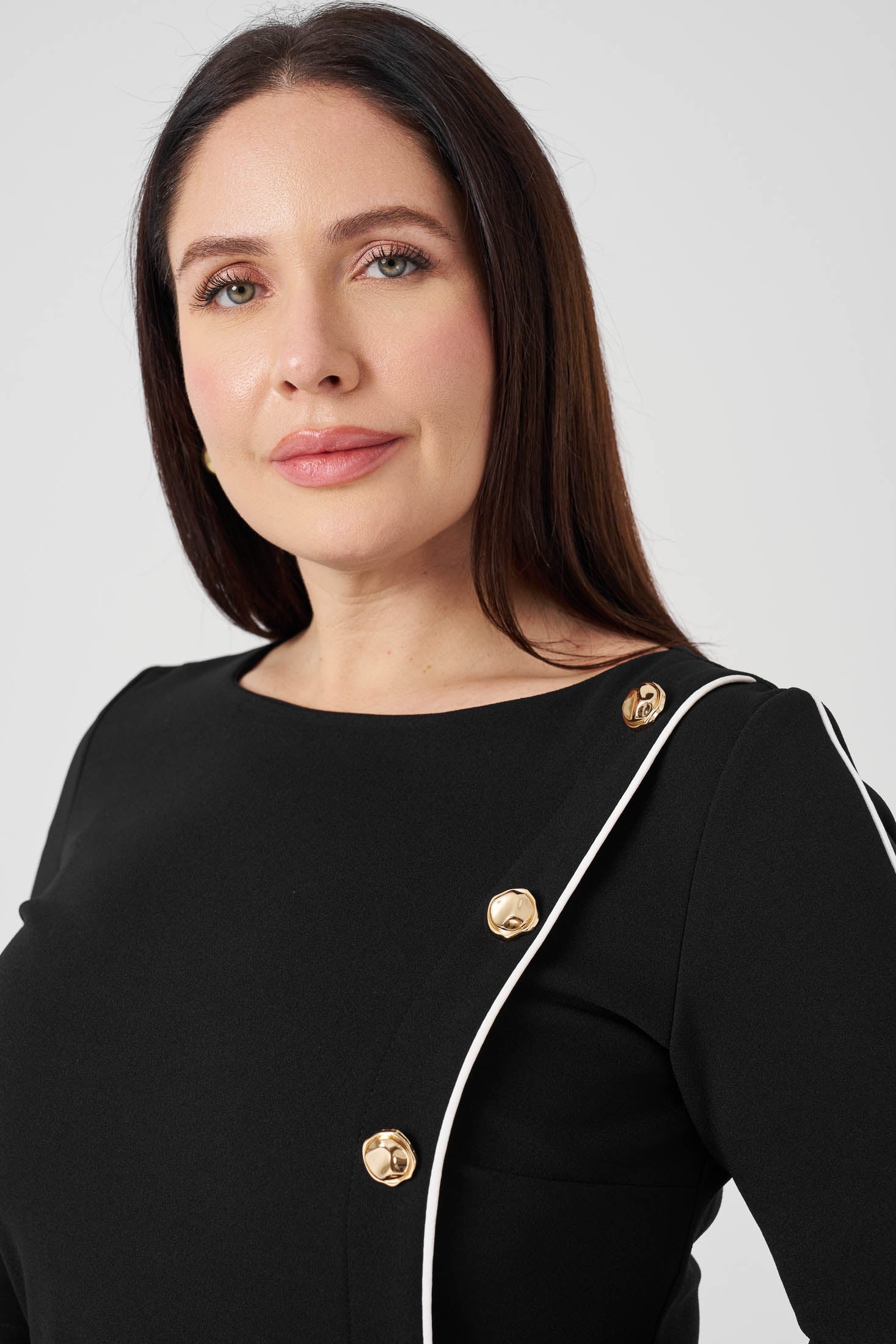 Düğme ve Biye Detaylı Kemerli Elbise Siyah