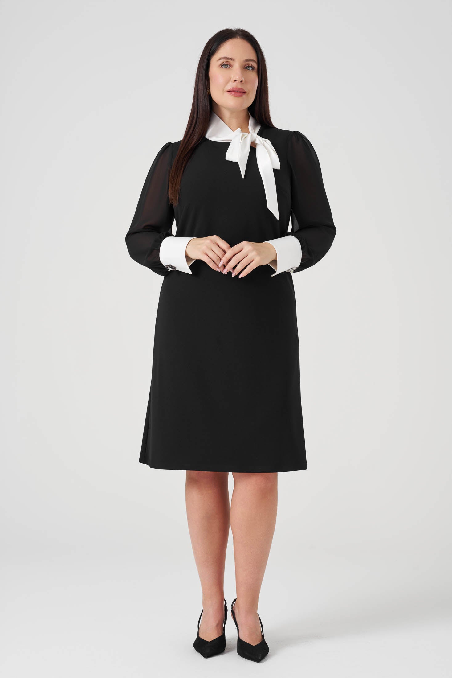 Yakası Fularlı Örme Elbise Siyah