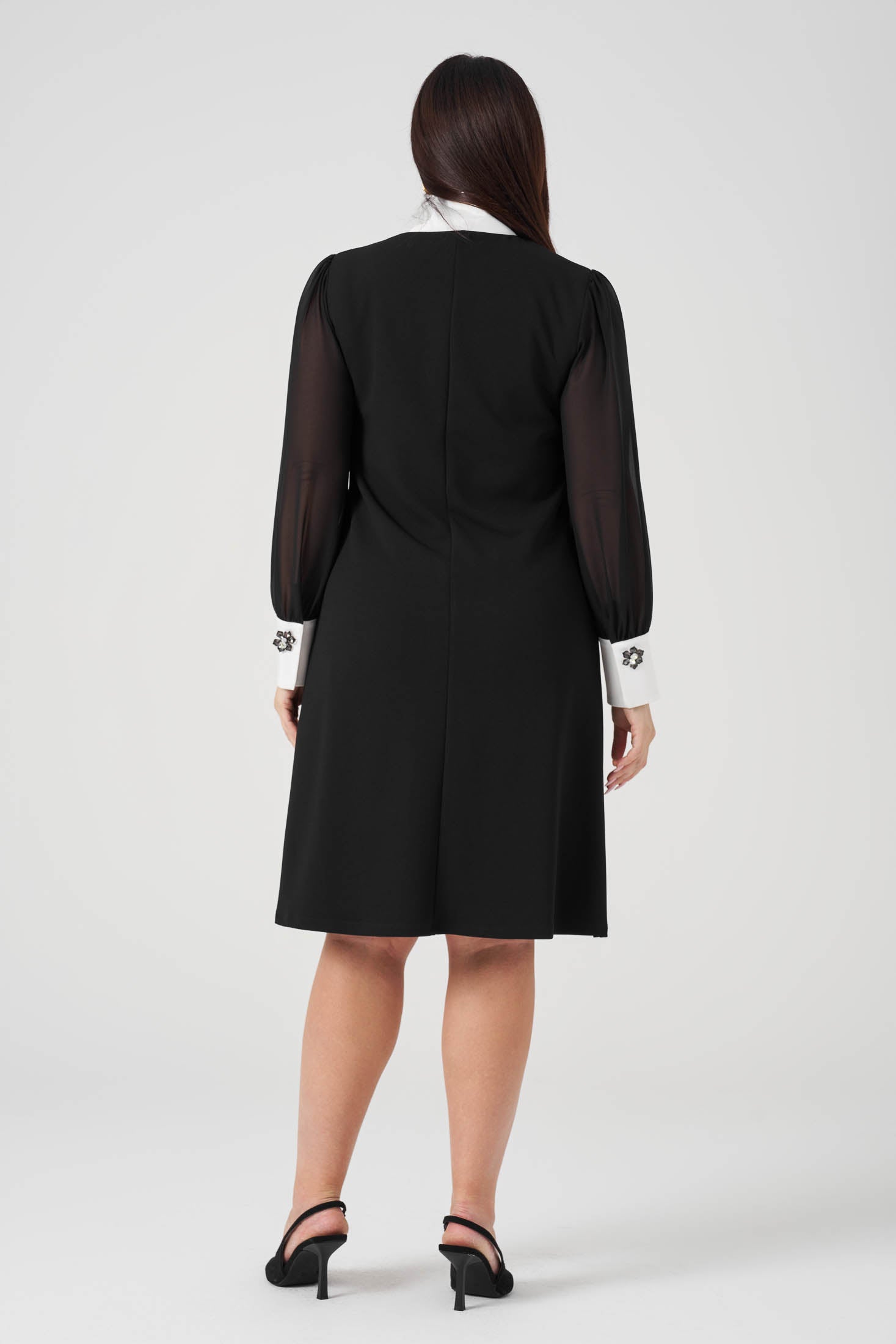 Yakası Fularlı Örme Elbise Siyah