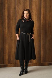 Damla Dekolteli Kemerli Örme Elbise Siyah